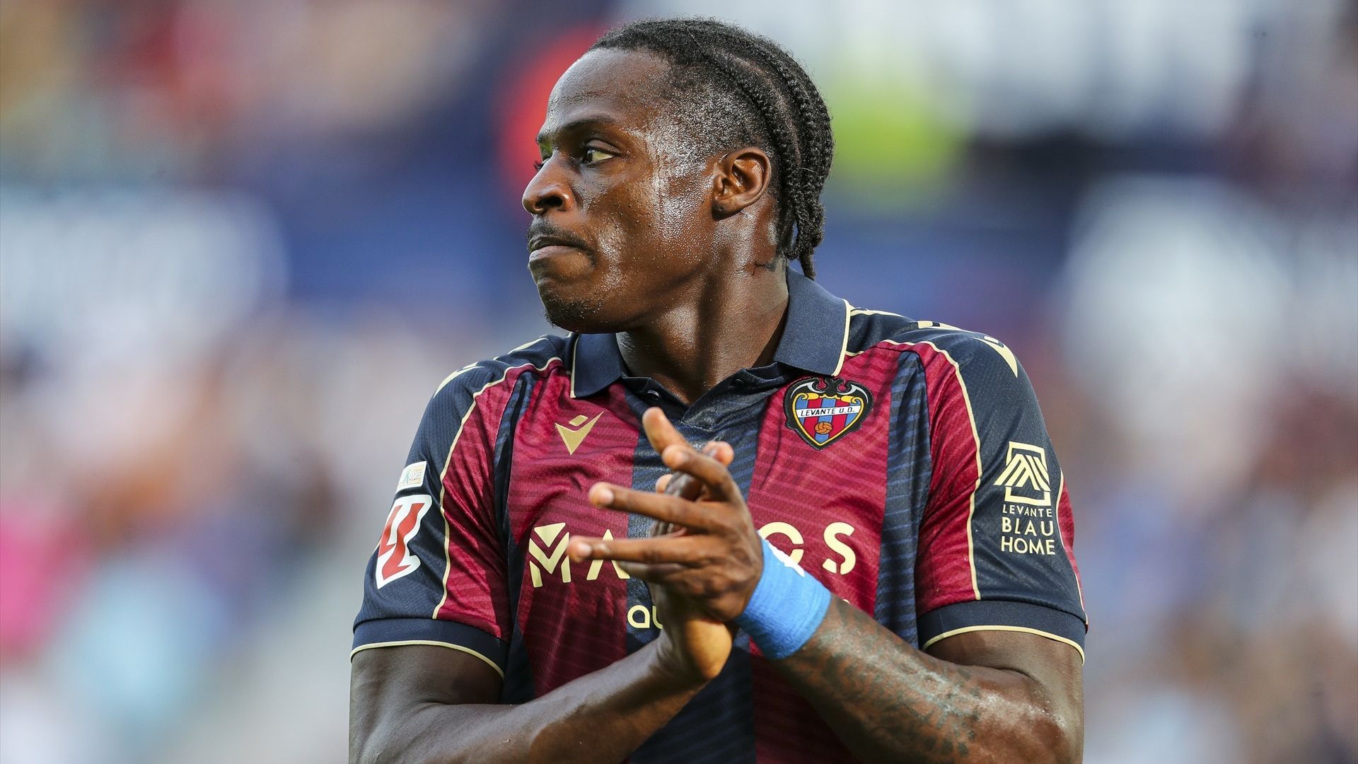 Etta Eyong, en un partido del Levante