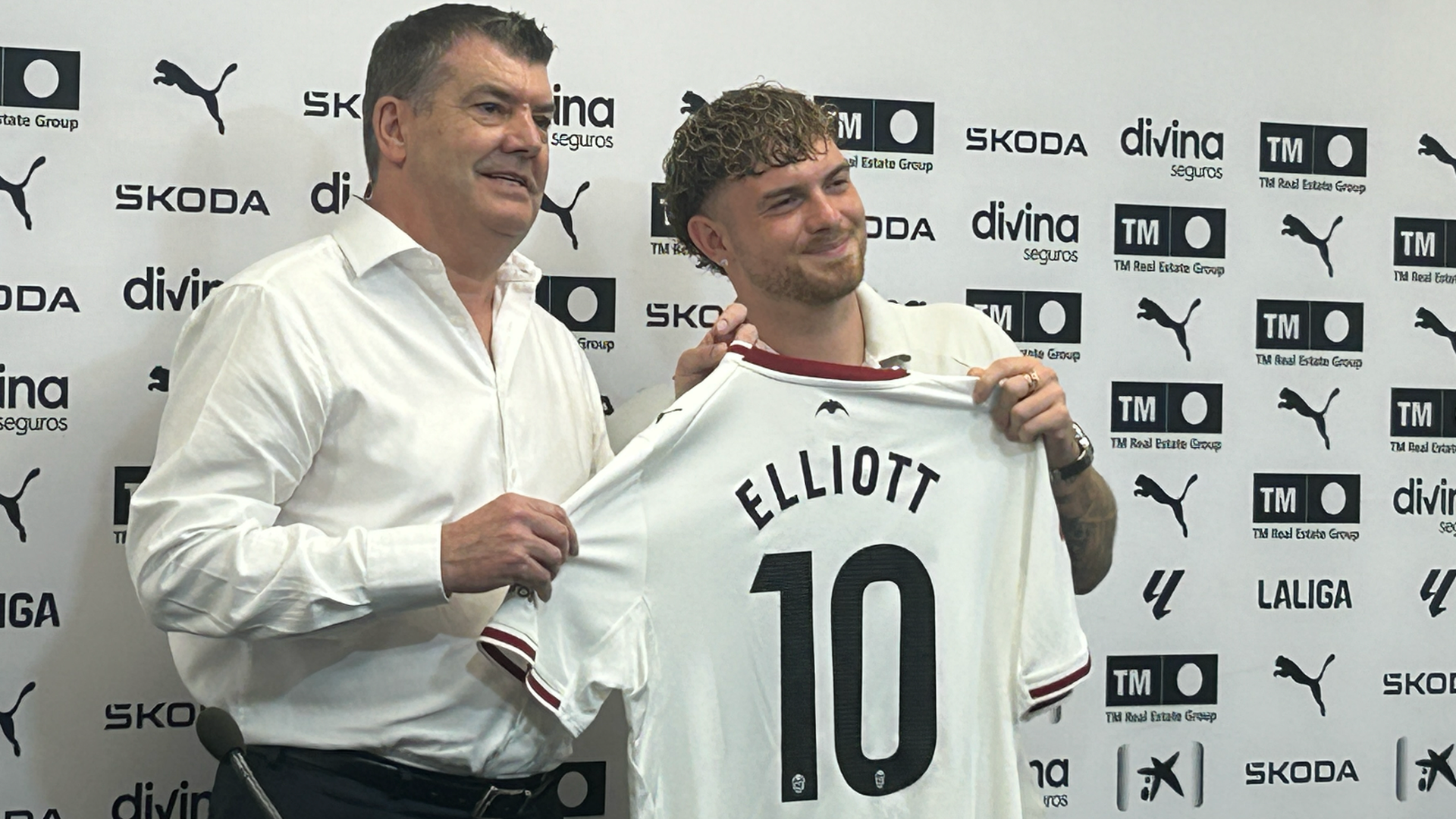 Harvey Elliott, presentado como jugador del Valencia CF Harvey Elliott, presentado como jugador del Valencia CF