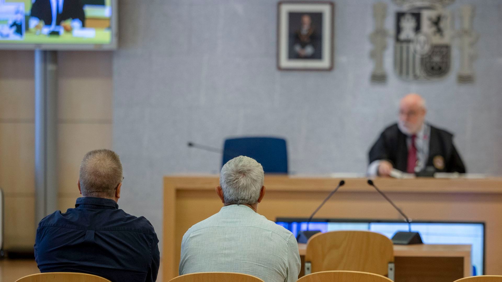 Juicio a dos agentes de la Policía tras acosar a una compañera