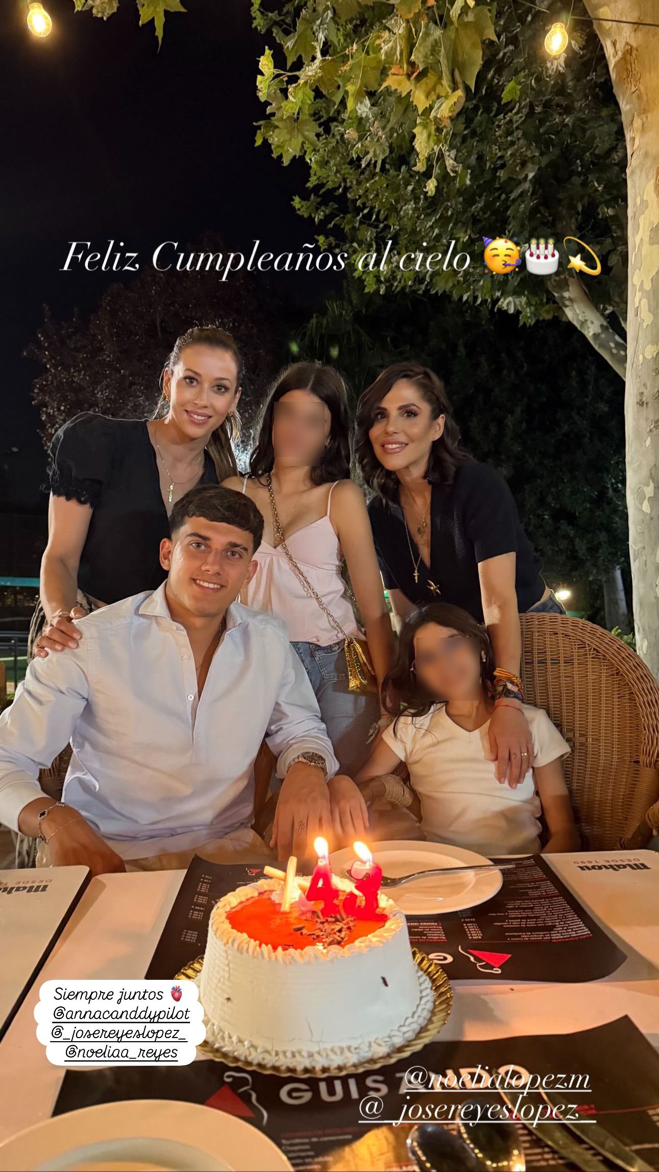 La viuda de Reyes, su exmujer y sus tres hijos,  reunidos por el cumpleaños del futbolista