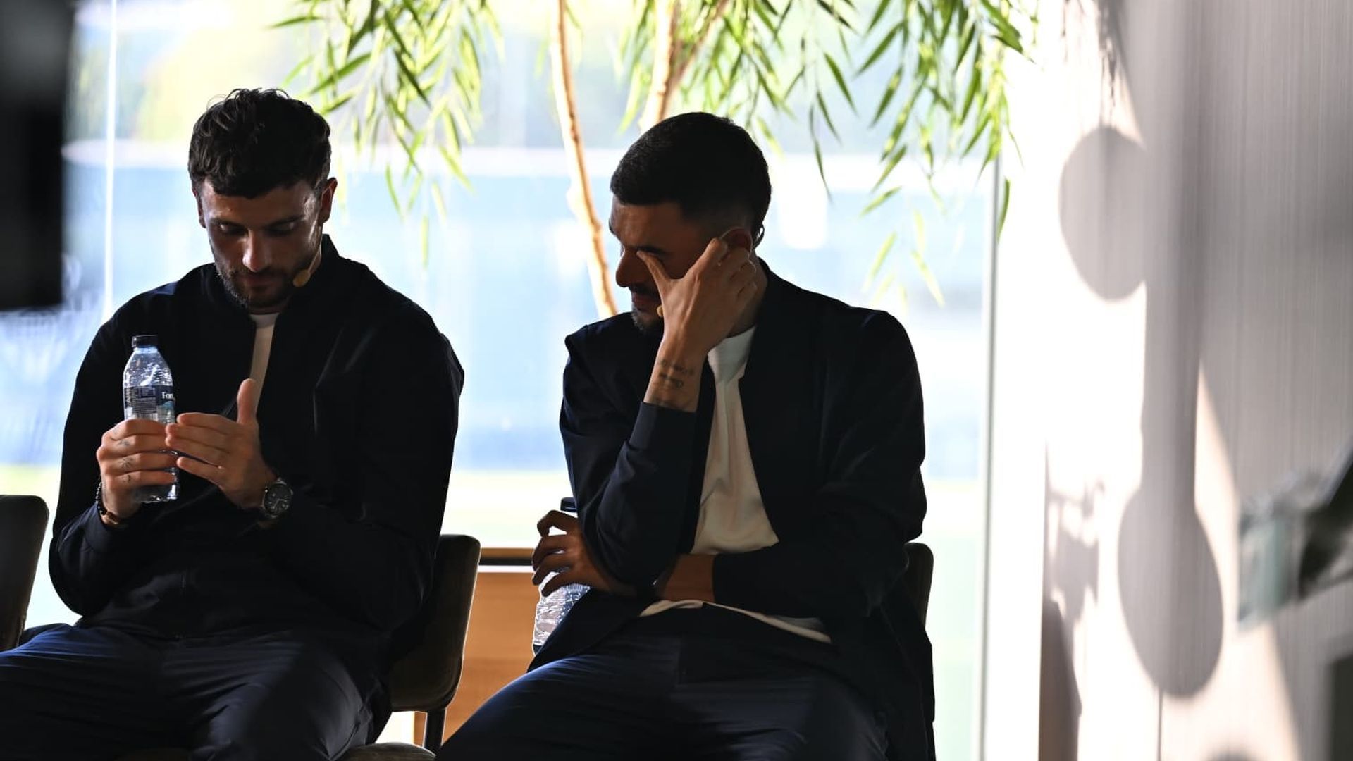 Lágrimas de Dani Ceballos durante su presentación con el Real Betis.