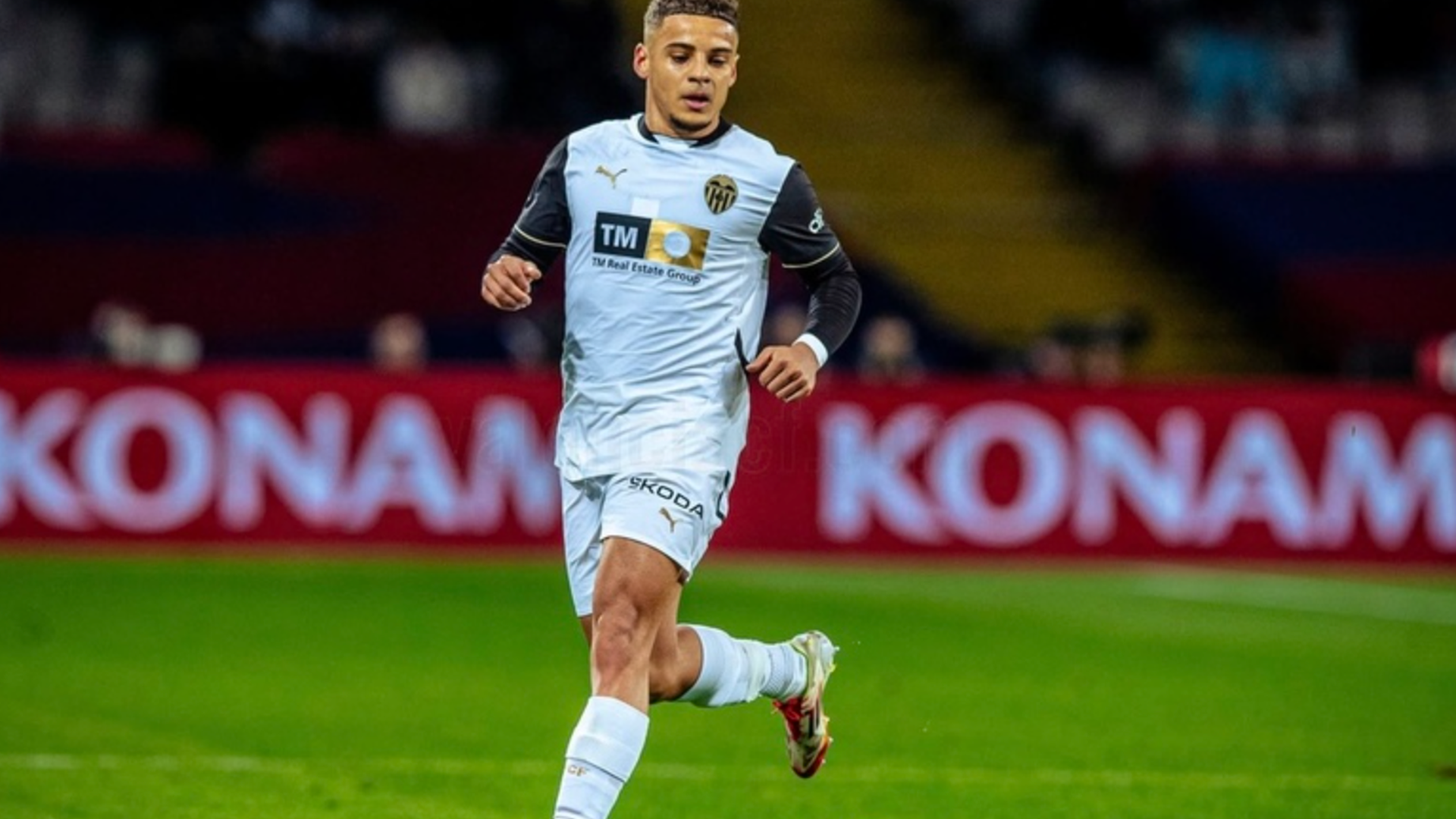 Max Aarons