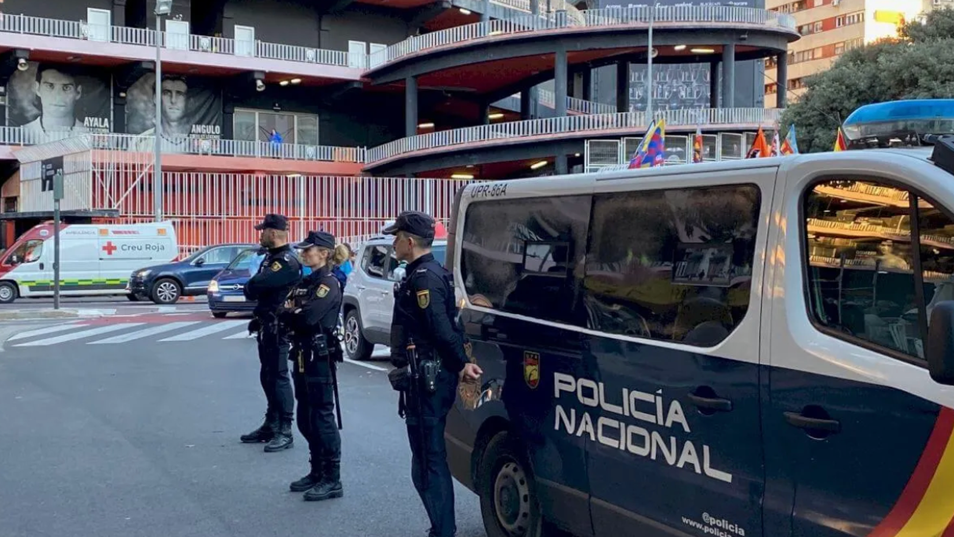 Policía en Mestalla