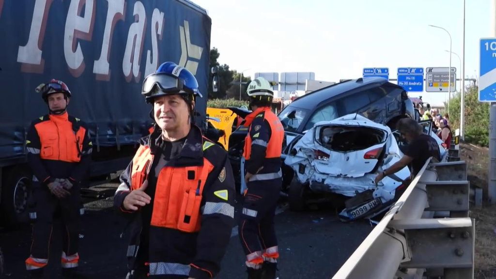 El momento en el que un camionero ebrio provoca un choque múltiple en Mallorca y deja 16 heridos, entre ellos una mujer embarazada