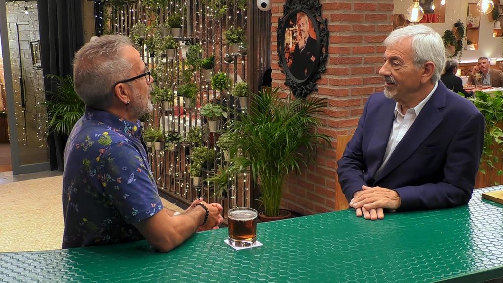 Julio sorprende a Carlos Sobera y a su cita con el trabajo personal que ha realizado: "Me he deconstruido, antes era machista"