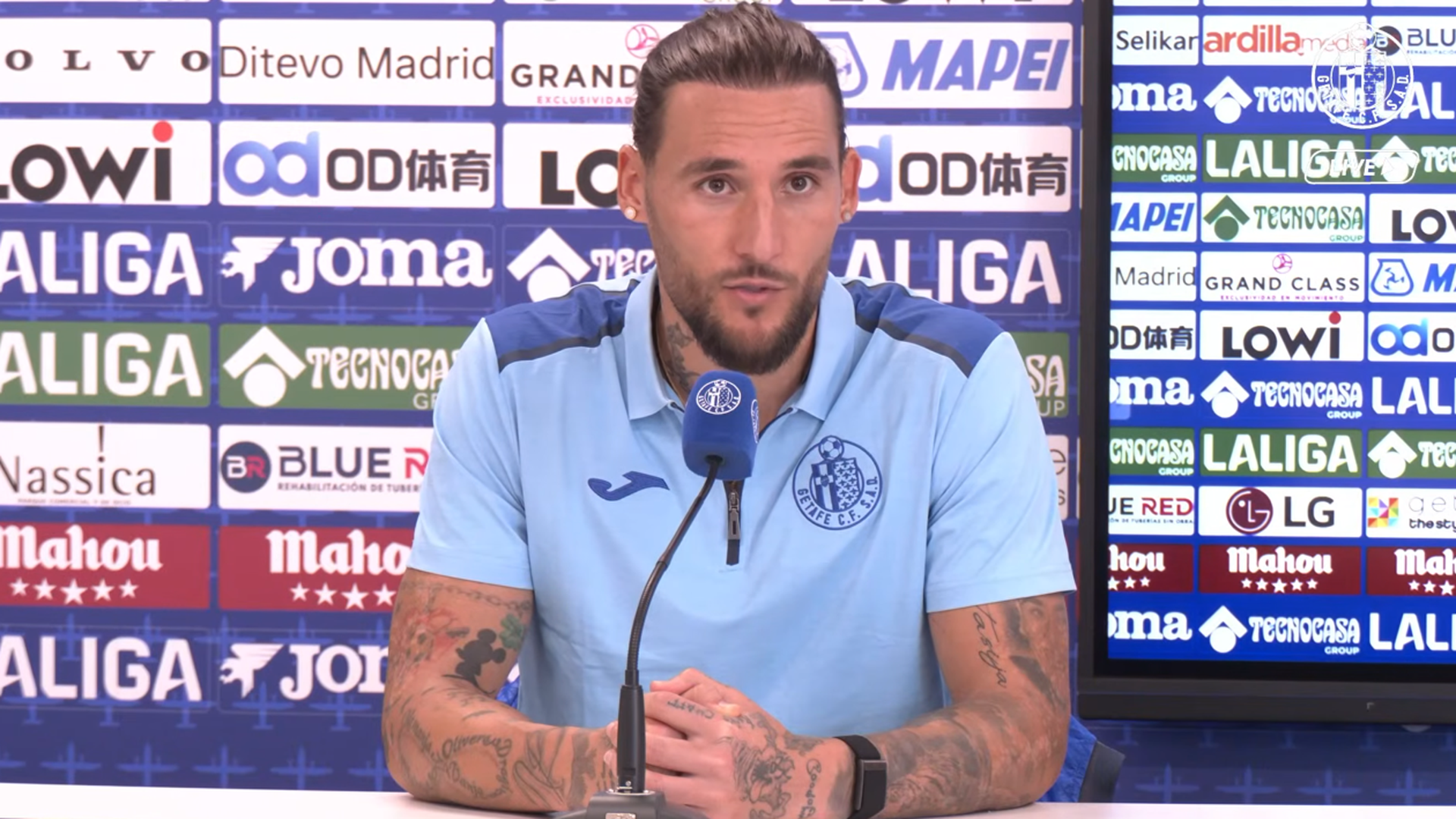 Nemanja Gudelj en sala de prensa Nemanja Gudelj en sala de prensa
