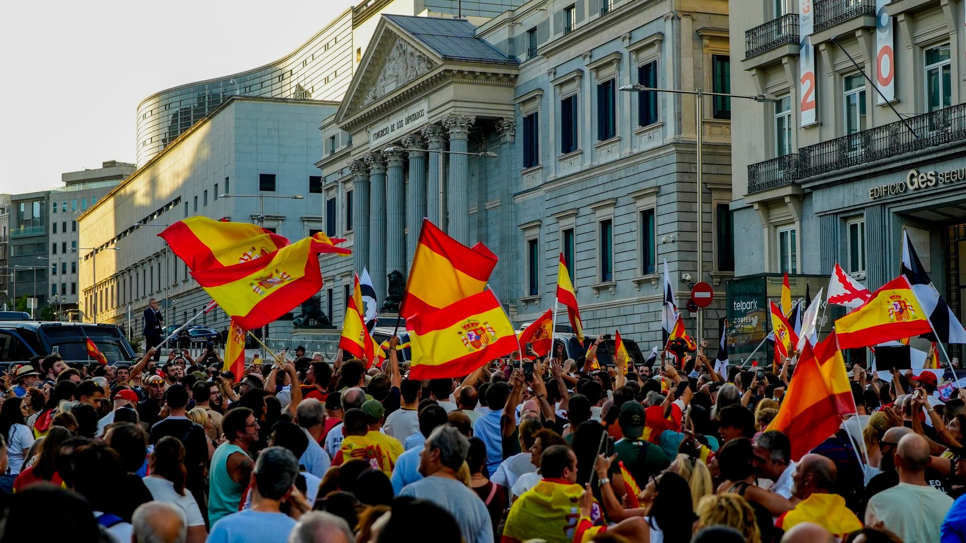 Protestas en apoyo a Ceuta frente al Congreso Protestas en apoyo a Ceuta frente al Congreso