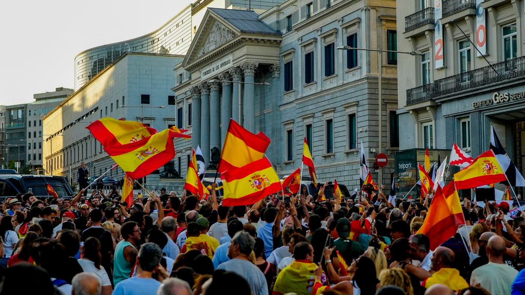 Protestas en apoyo a Ceuta frente al Congreso