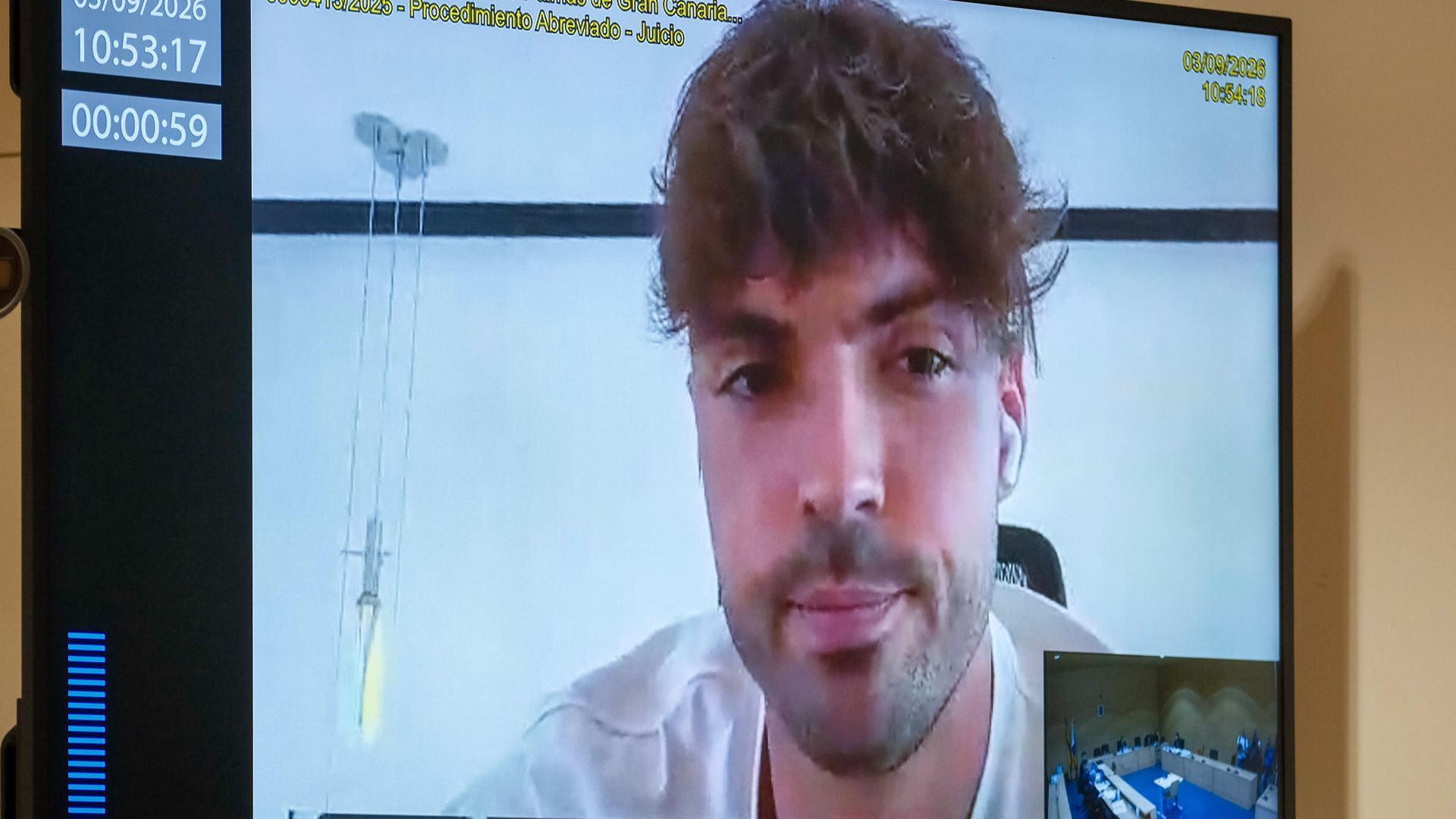 Raúl Asencio testificando en el juicio por le video sexual junto a menores Raúl Asencio testificando en el juicio por le video sexual junto a menores