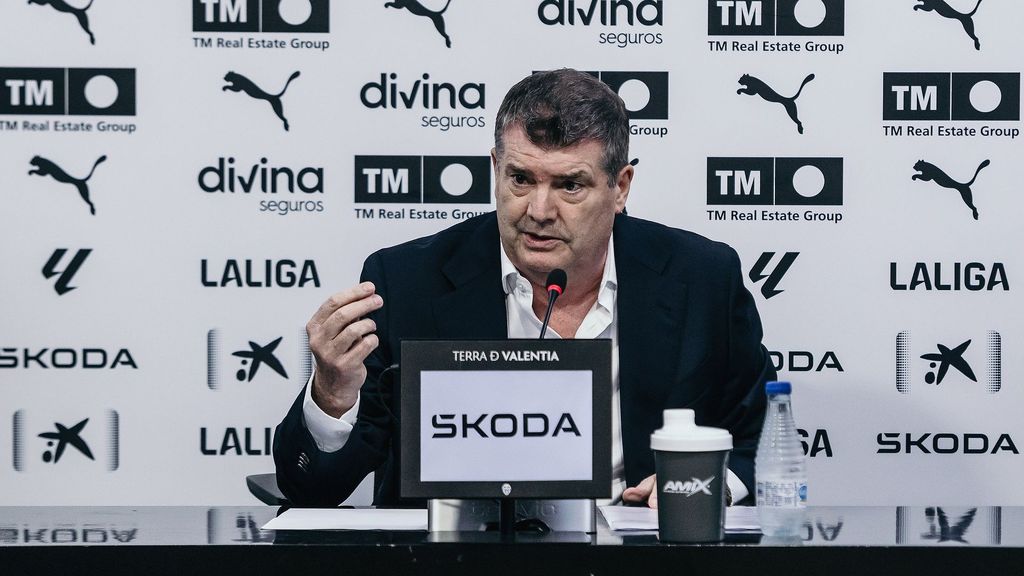 Ron Gourlay repasa el mercado de fichajes del Valencia CF y habla de Corberán, Gayà y Lim
