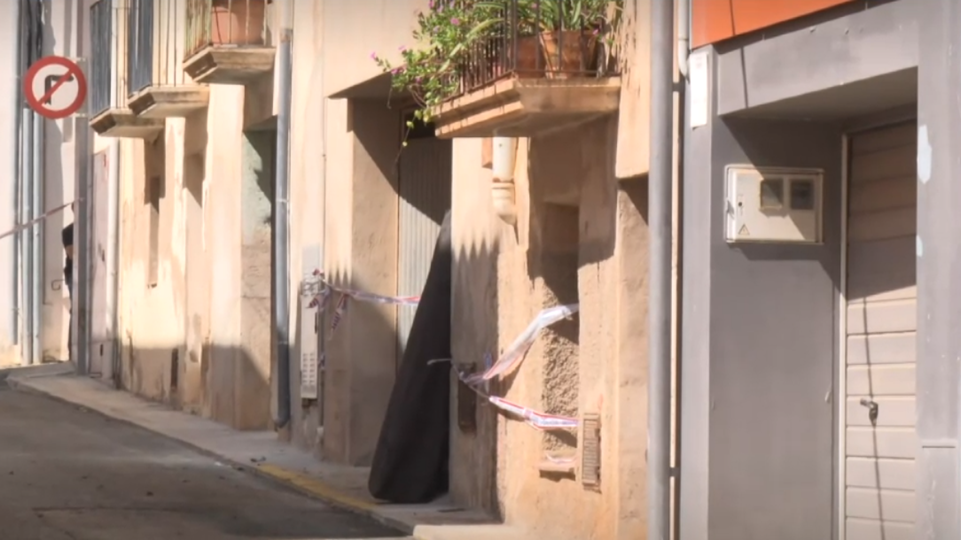 Vivienda de Santa Bárbara donde han hallado restos óseos de un bebé Vivienda de Santa Bárbara donde han hallado restos óseos de un bebé