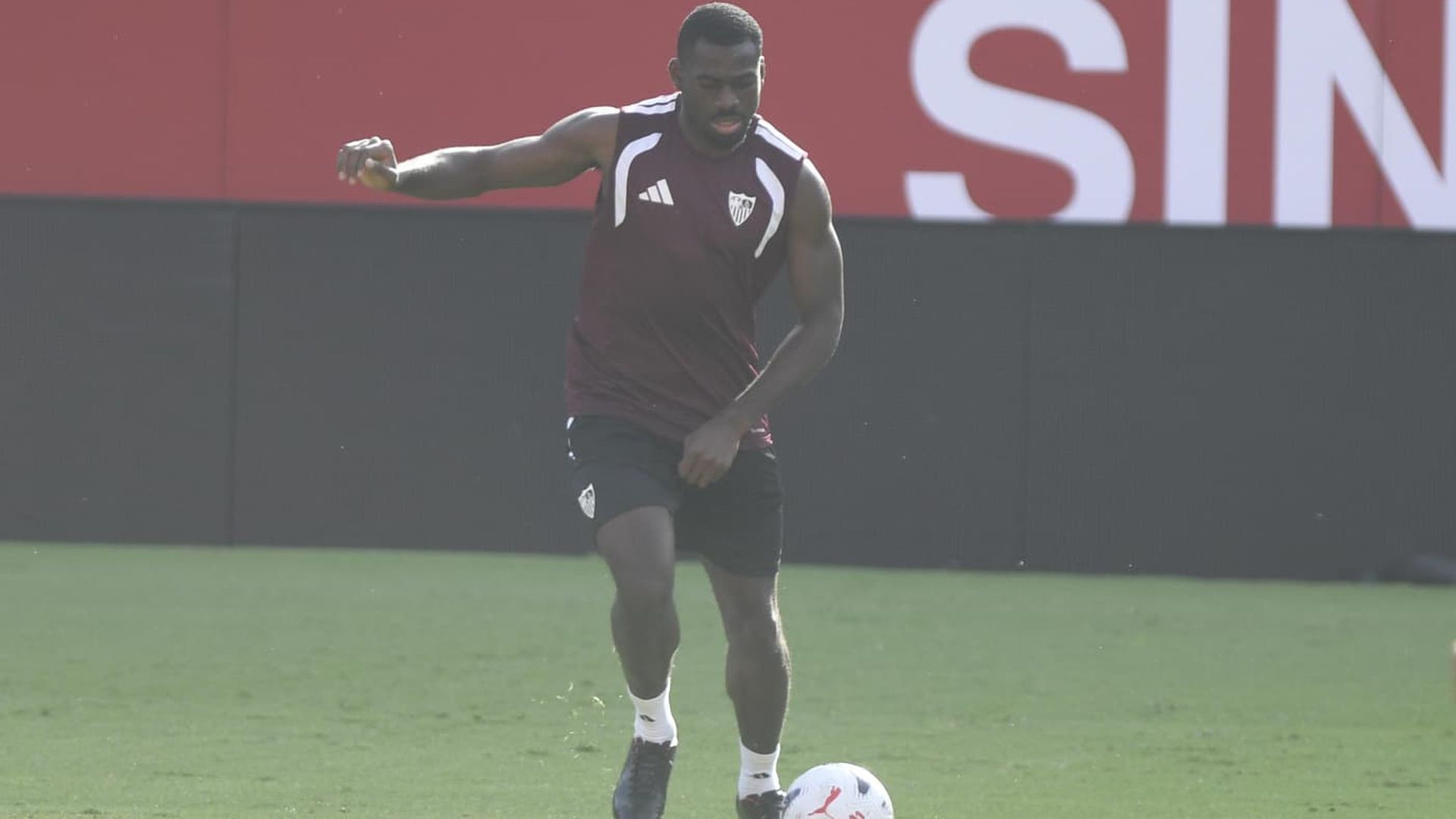 Youssouf Fofana, en su primer entrenamiento con el Sevilla
