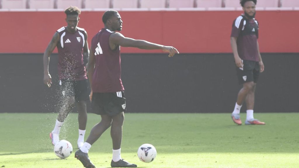 Primer entrenamiento de Youssouf Fofana con el Sevilla FC