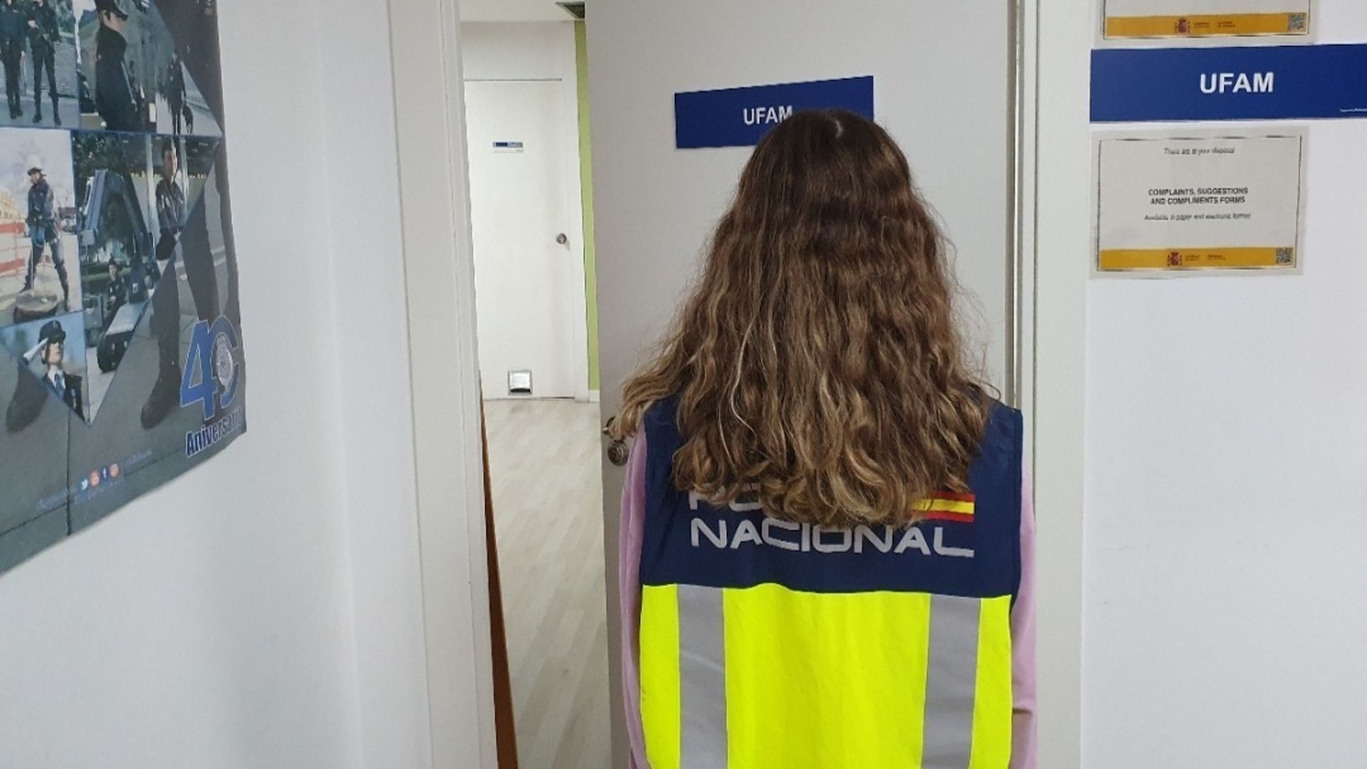 Agente de la UFAM de la Policía Nacional Agente de la UFAM de la Policía Nacional