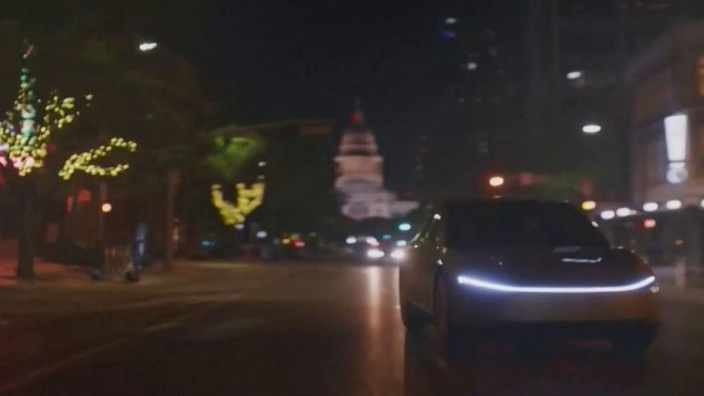 Elon Musk presenta el robotaxi de Tesla que se puede comprar por 30.000 dólares: sin pedales y sin volante