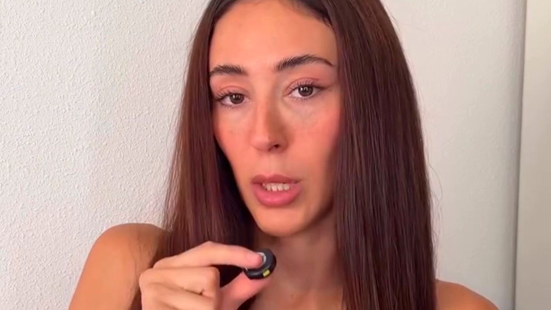 Julia Garrigos habla de su operación de escoliosis y enseña las imágenes de su espalda Julia Garrigos habla de su operación de escoliosis y enseña las imágenes de su espalda