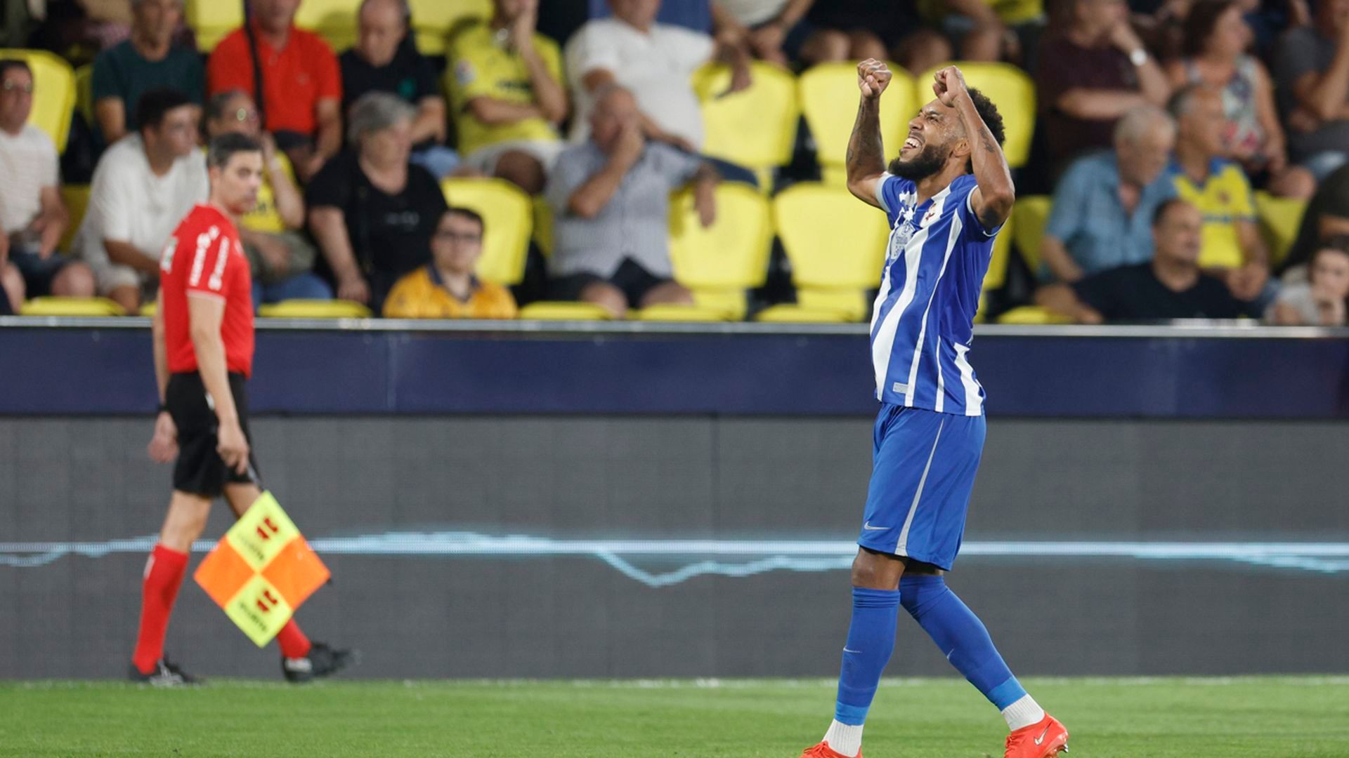 Aubameyang celebra su gol en el Villarreal-Dépor Aubameyang celebra su gol en el Villarreal-Dépor