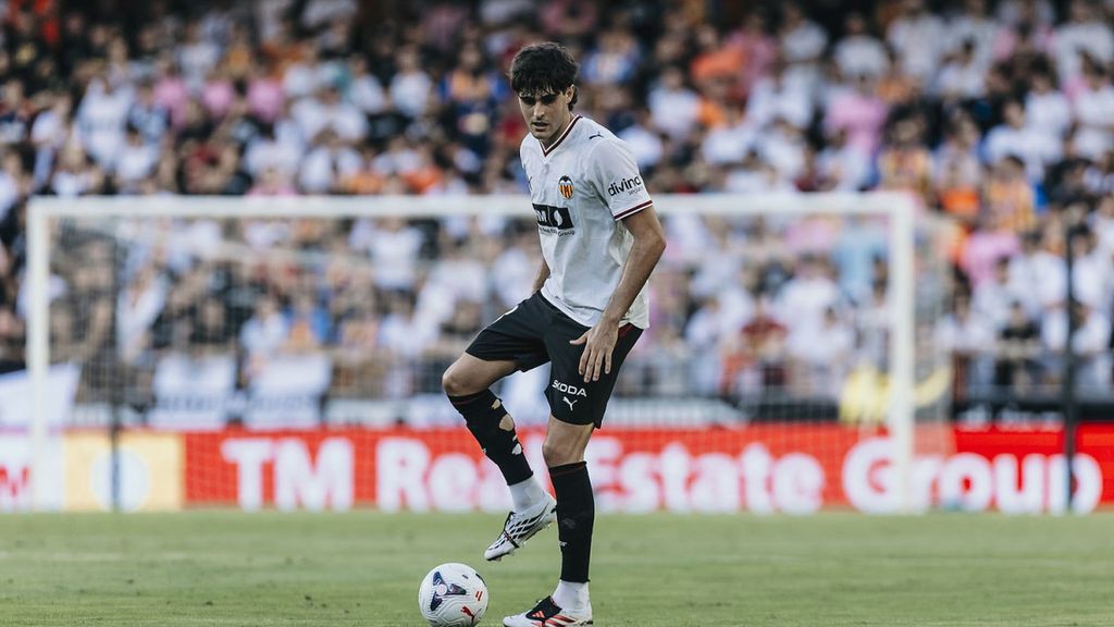 Carlos Corberán en rueda de prensa antes del FC Barcelona