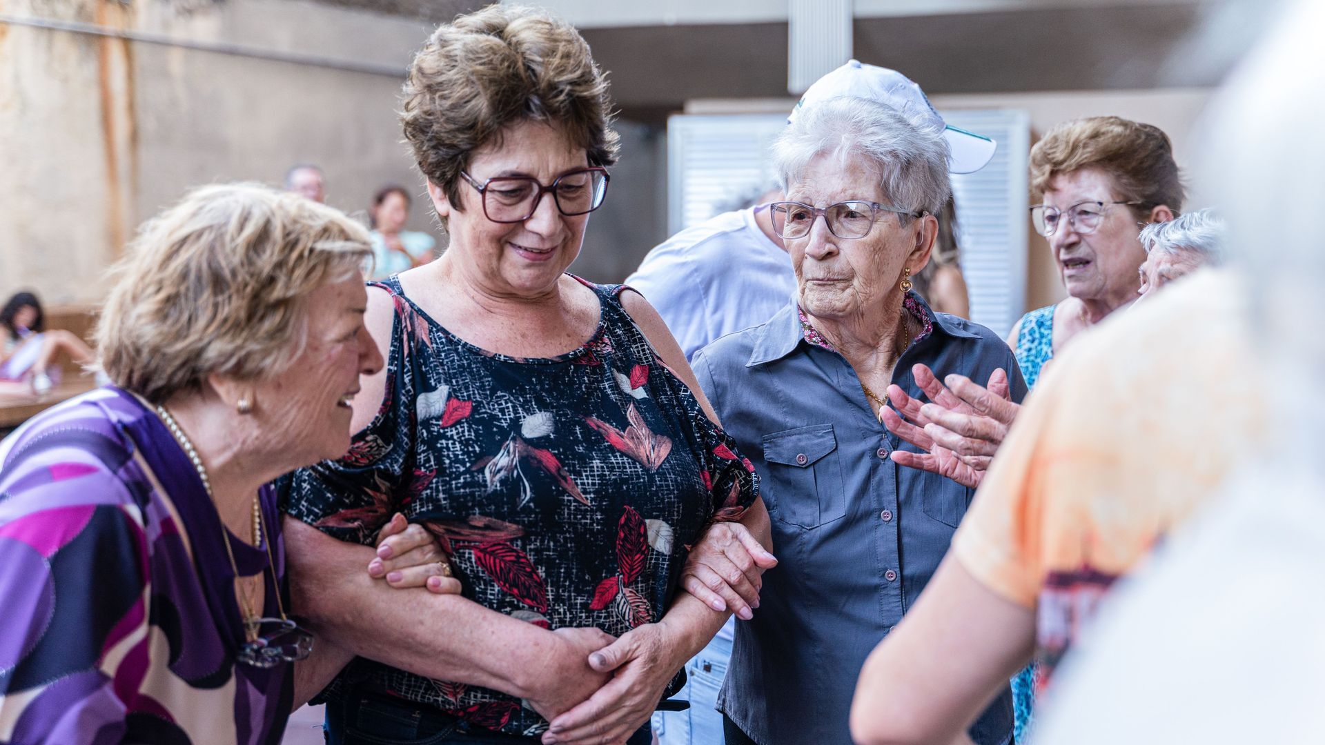 Sevilla quiere fomentar un envejecimiento activo y ofrecer espacios de encuentro a las personas mayores Sevilla quiere fomentar un envejecimiento activo y ofrecer espacios de encuentro a las personas mayores