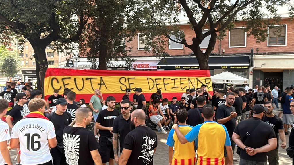 El apoyo de la Curva Nord a Ceuta antes del Valencia-Barça