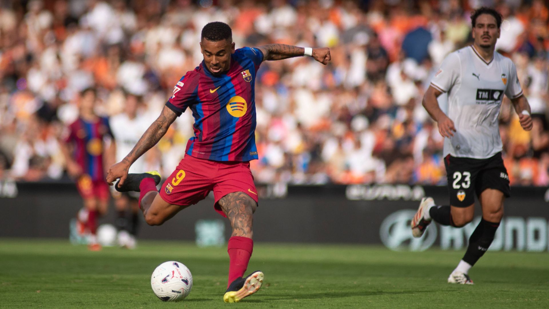 Gabriel Jesus, en Mestalla