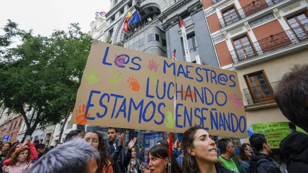 La vuelta al cole, cargada de reivindicaciones entre huelgas y protestas docentes por toda España
