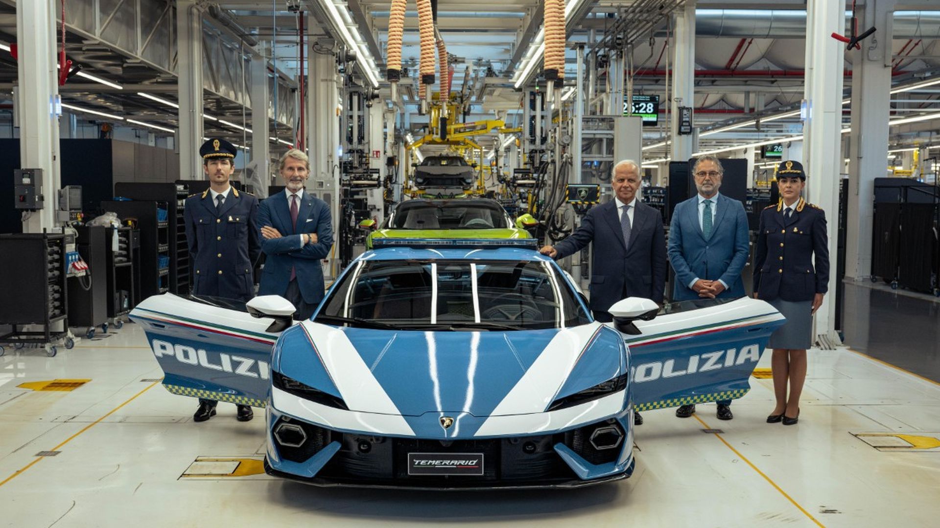 Lamborghini presenta en nuevo Temerario destinado a la Policía Estatal italiana. Lamborghini presenta en nuevo Temerario destinado a la Policía Estatal italiana.