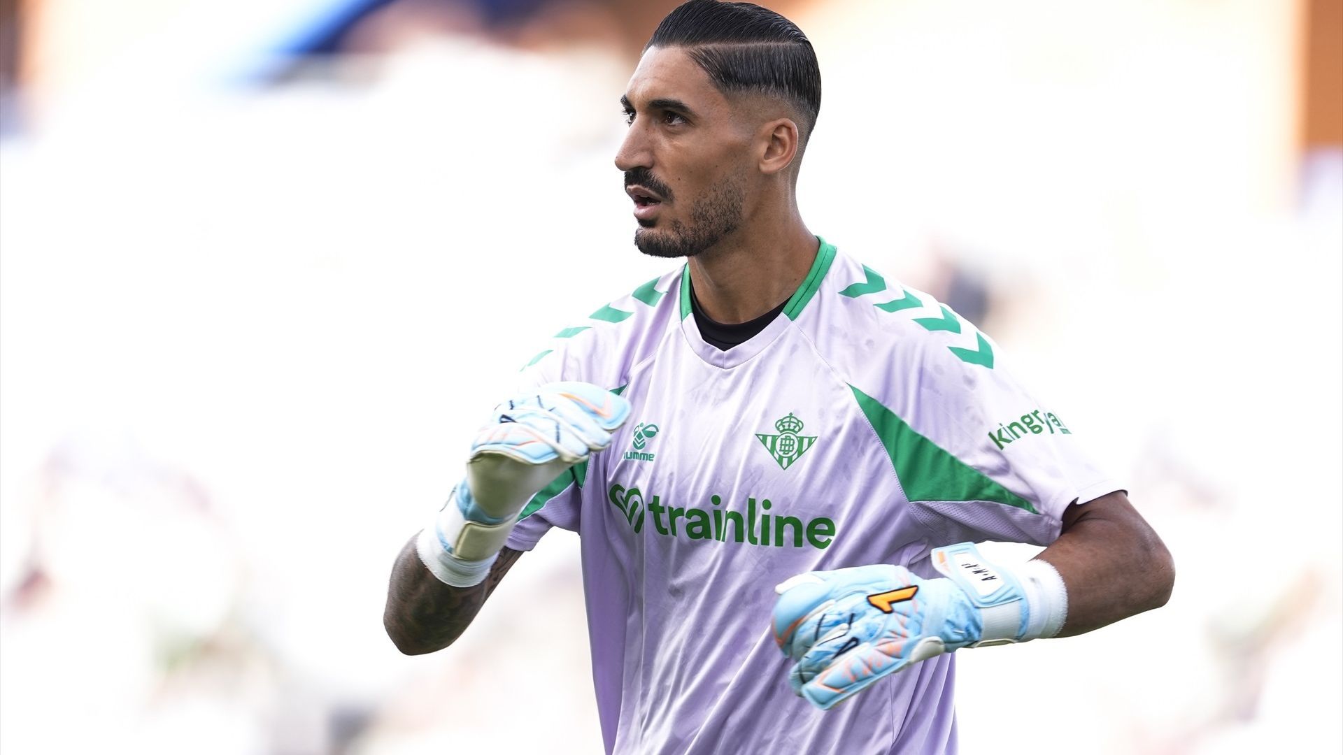 Álvaro Valles, contra el Lyon Álvaro Valles, contra el Lyon