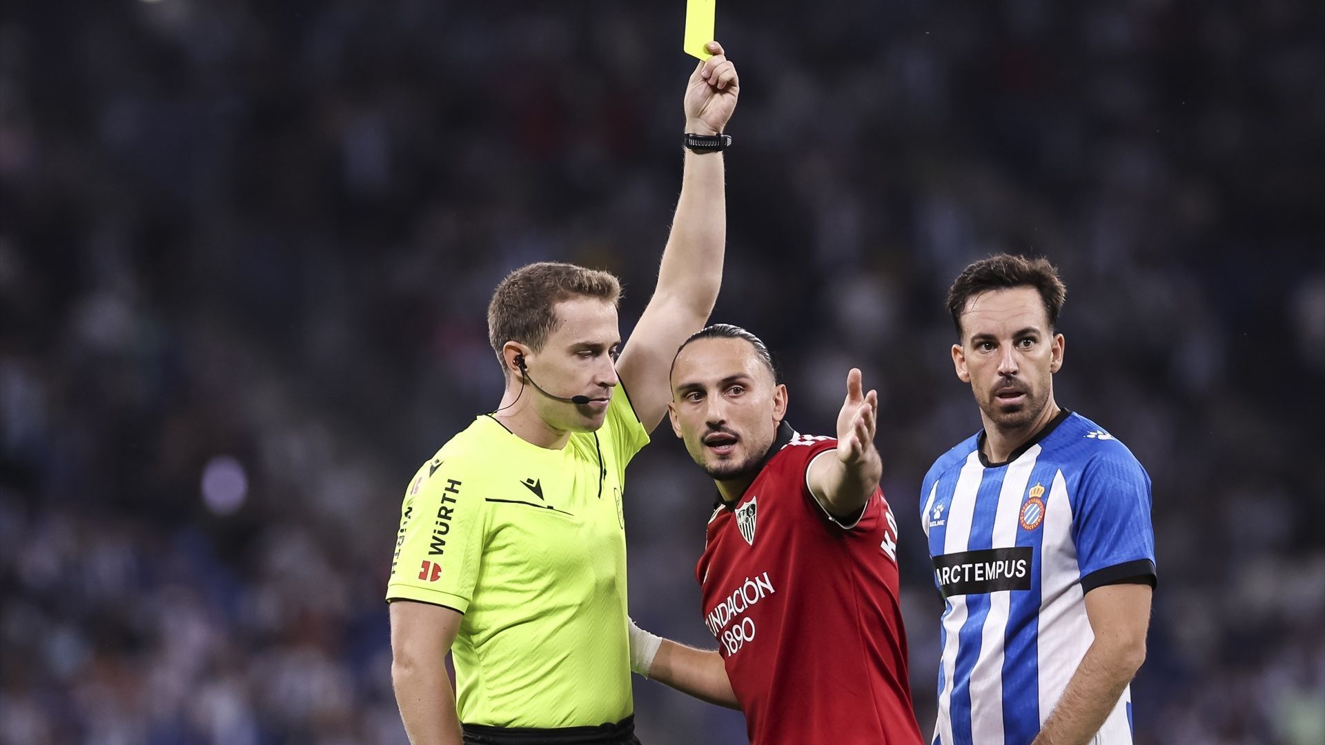Kochorashvili, amonestado en el Espanyol-Sevilla