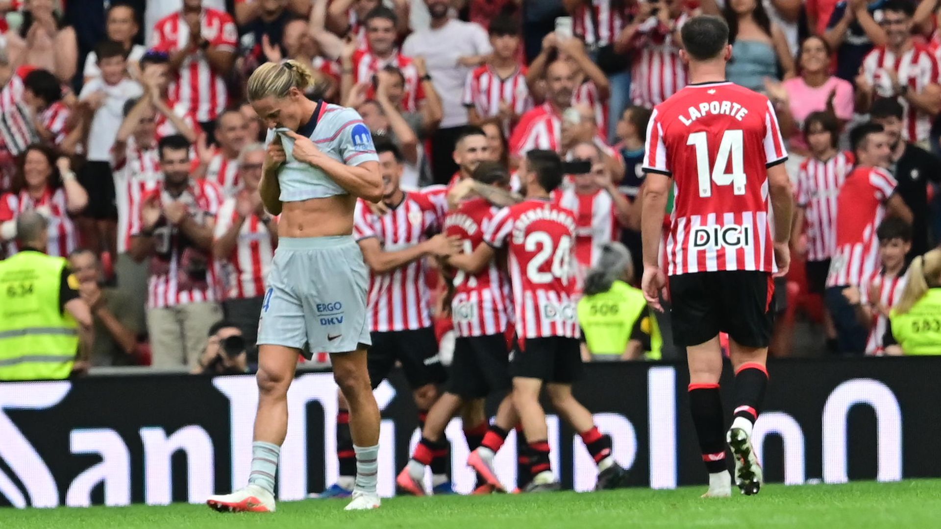 Llorente se lamenta de un gol del Athletic. Llorente se lamenta de un gol del Athletic.