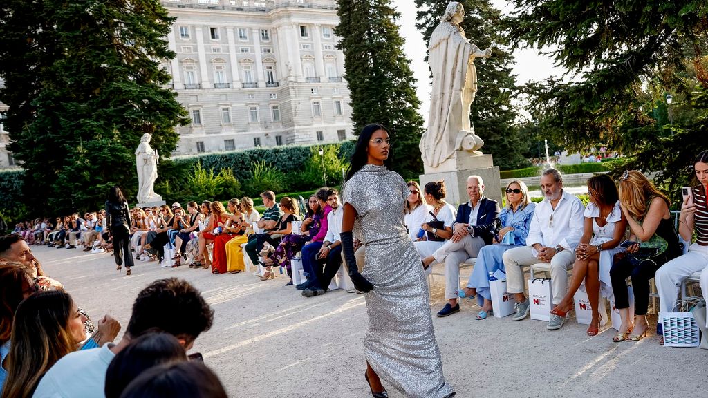 La moda toma Madrid con una pasarela real abierta al público en los Jardines de Sabatini
