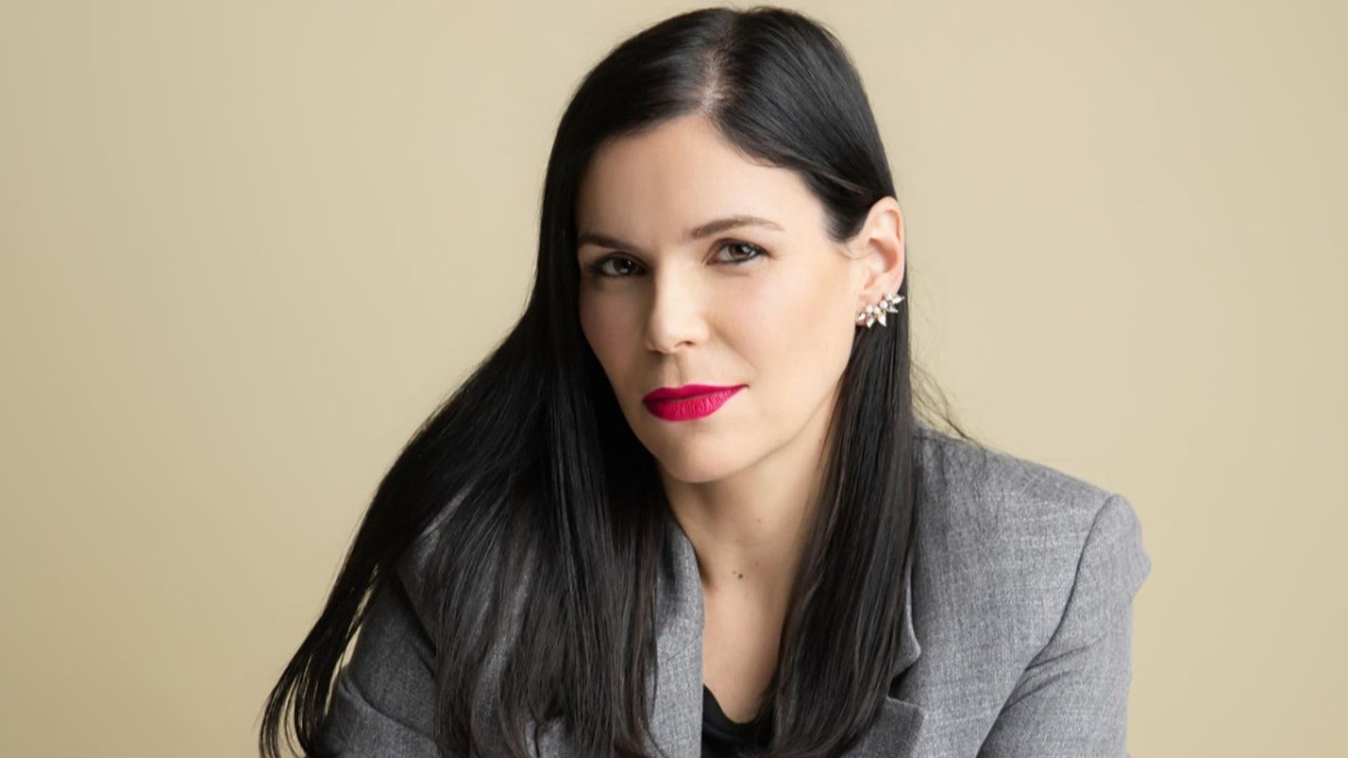 Paula Deiros acaba de publicar su primer 'thriller': 'El eco de la niebla' Paula Deiros acaba de publicar su primer 'thriller': 'El eco de la niebla'