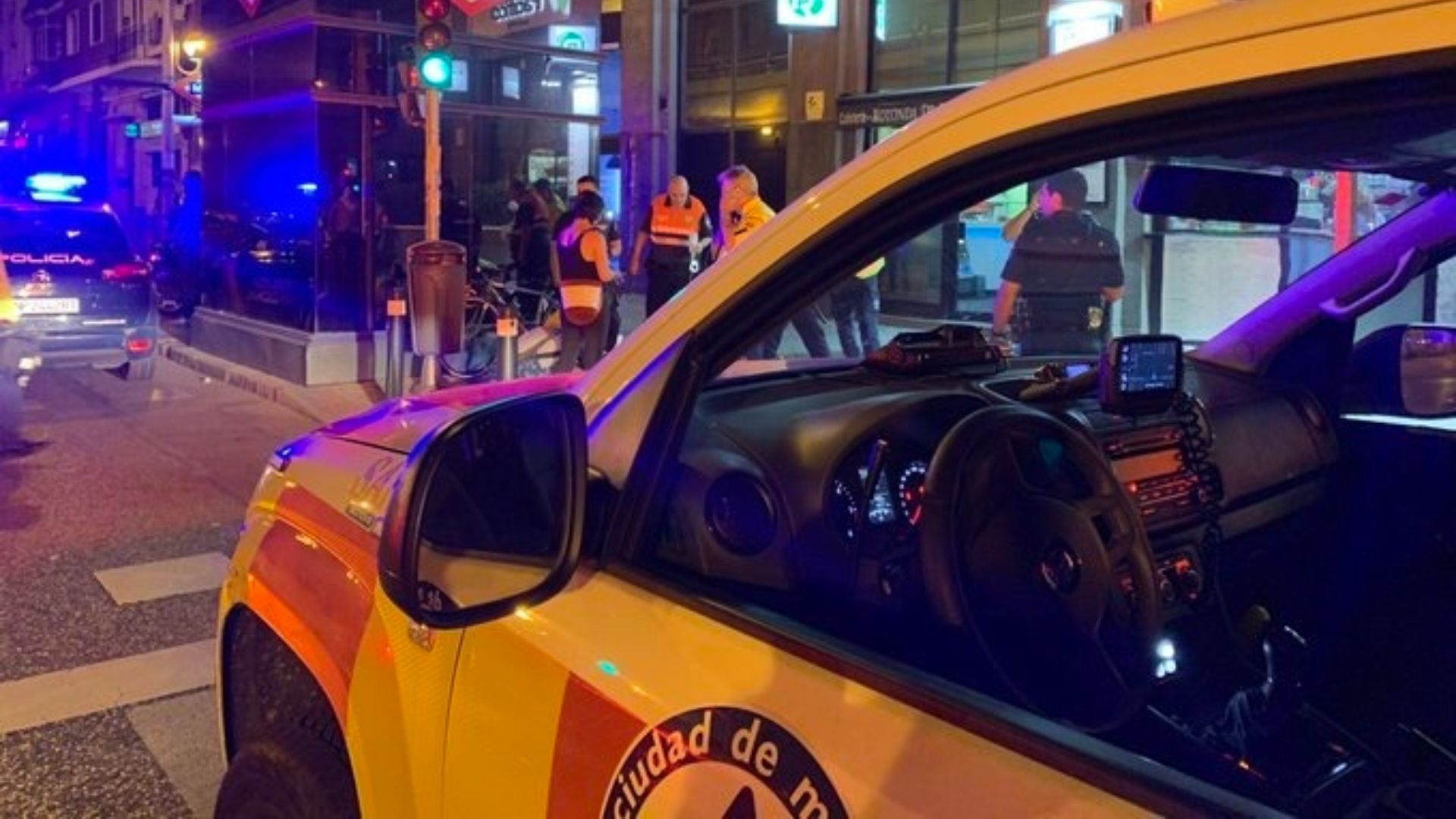 Un hombre herido grave tras ser agredido con arma blanca en Puente de Vallecas, en Madrid Un hombre herido grave tras ser agredido con arma blanca en Puente de Vallecas, en Madrid