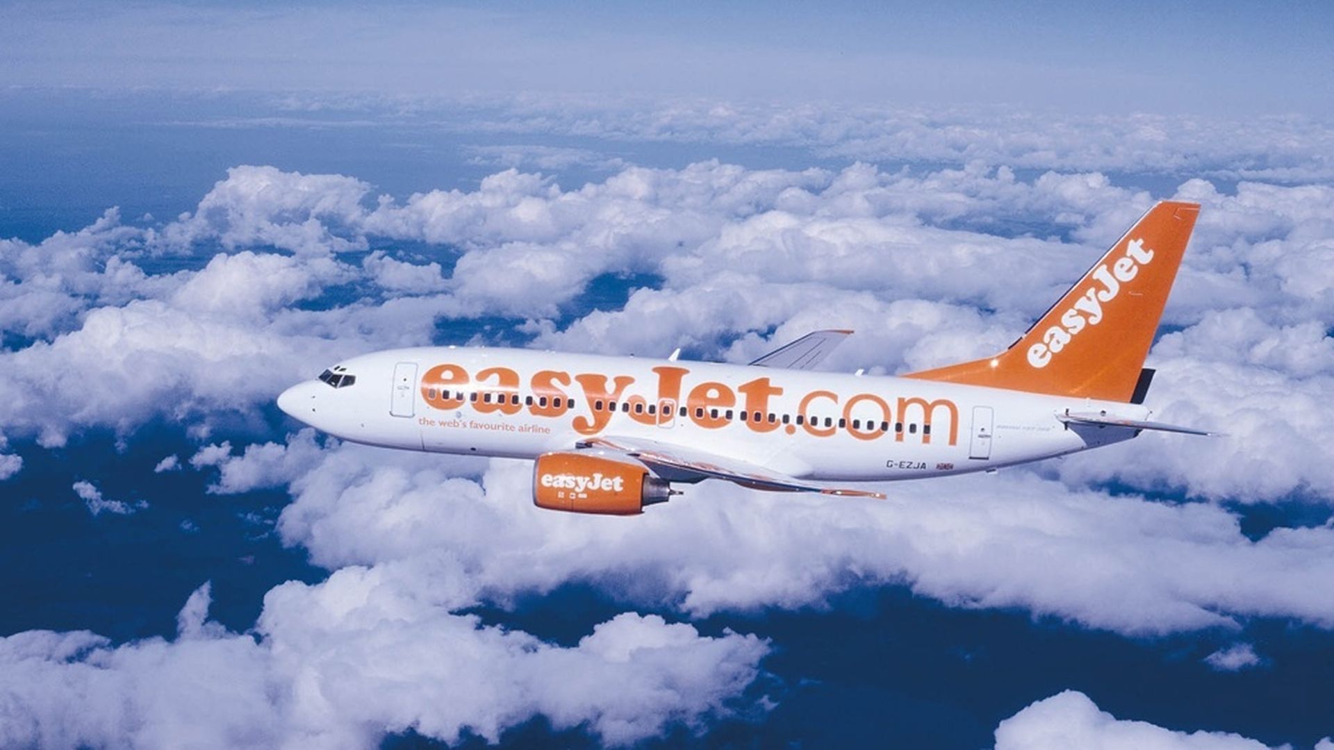 Un vuelo procedente de Bristol sufre una emergencia tras detectar humo en la cabina a su llegada al aeropuerto de Málaga Un vuelo procedente de Bristol sufre una emergencia tras detectar humo en la cabina a su llegada al aeropuerto de Málaga