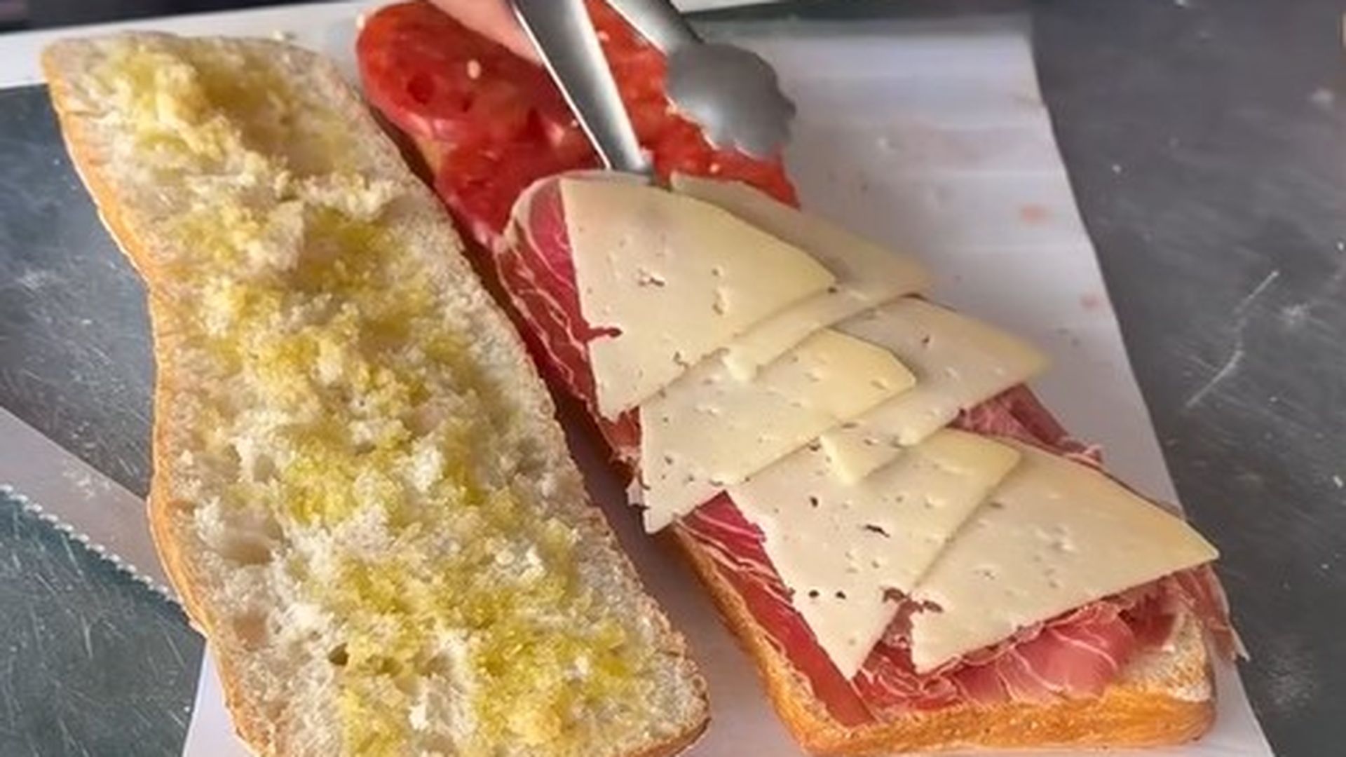 Uno de los bocadillos que se hacen en el SPAR El Ingenio