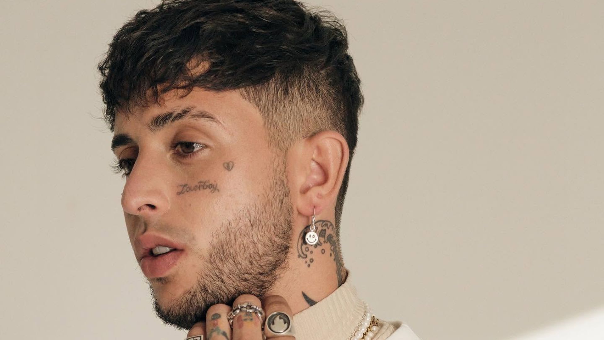 Daniel Esquiaqui Lecompte, cantante conocido como Dekko, ha anunciado la muerte de su bebé Daniel Esquiaqui Lecompte, cantante conocido como Dekko, ha anunciado la muerte de su bebé
