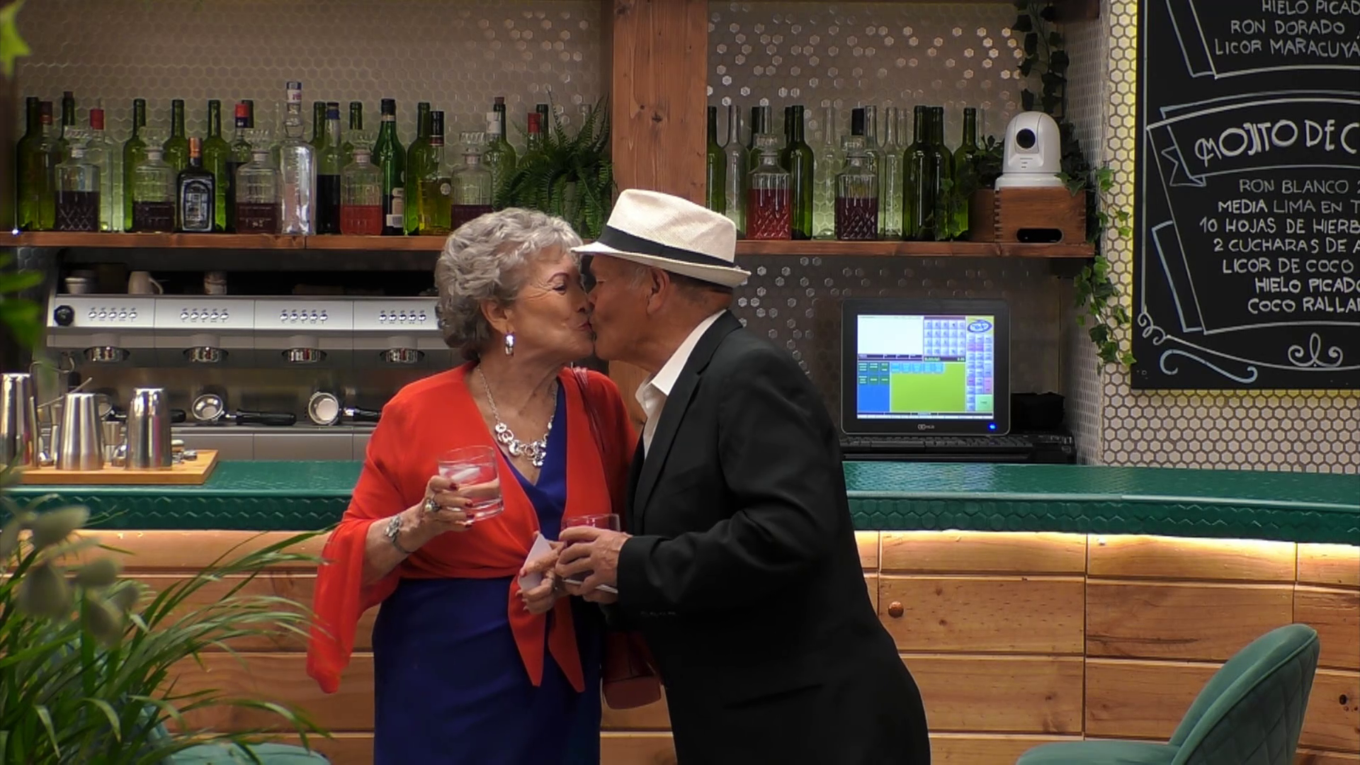 Amor a primera vista en ‘First Dates’: Dolores y Alonso planean vivir juntos en su primera cita