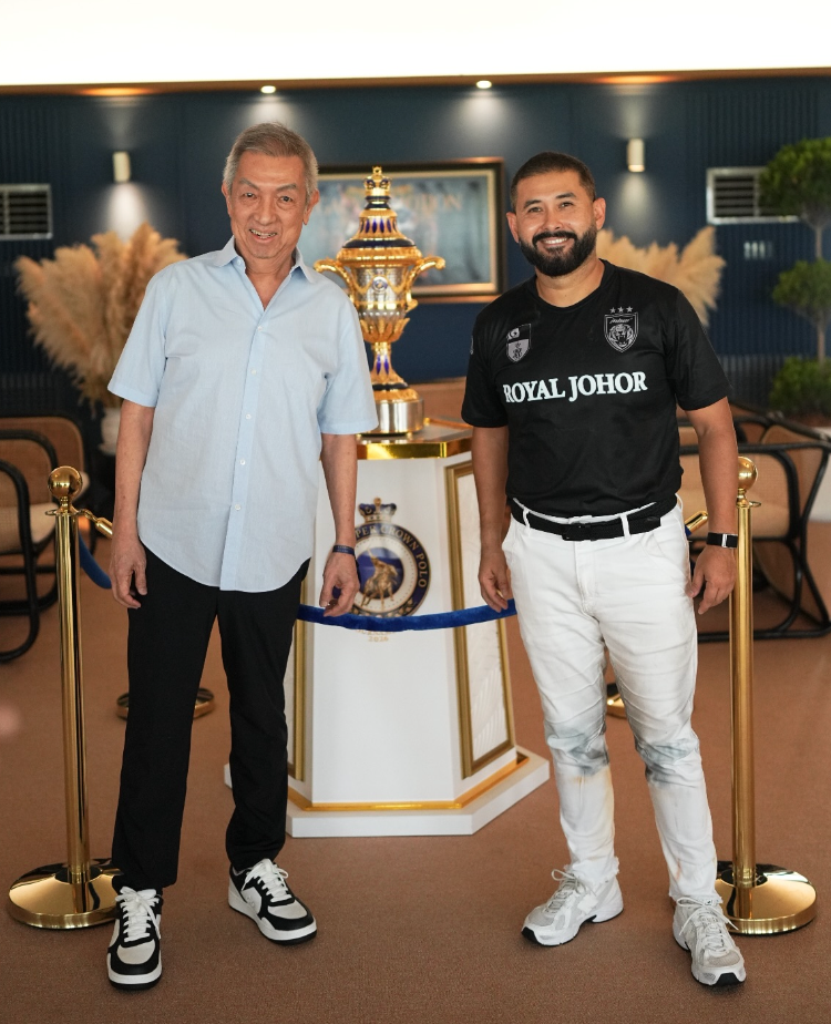 Peter Lim con el Príncipe de Johor