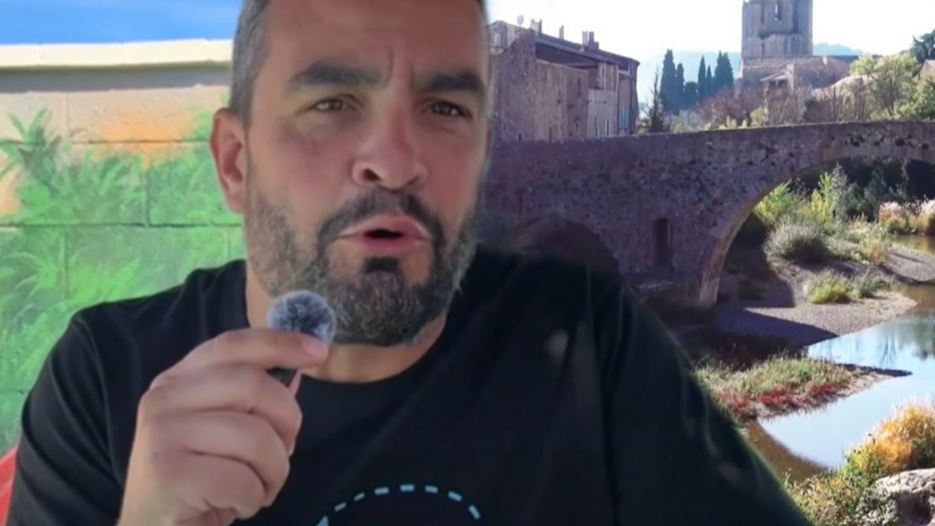 Chico lleva 15 años viajando gratis por el mundo cuidando animales: "He estado en una mini granja y en un casoplón en Wellington"
