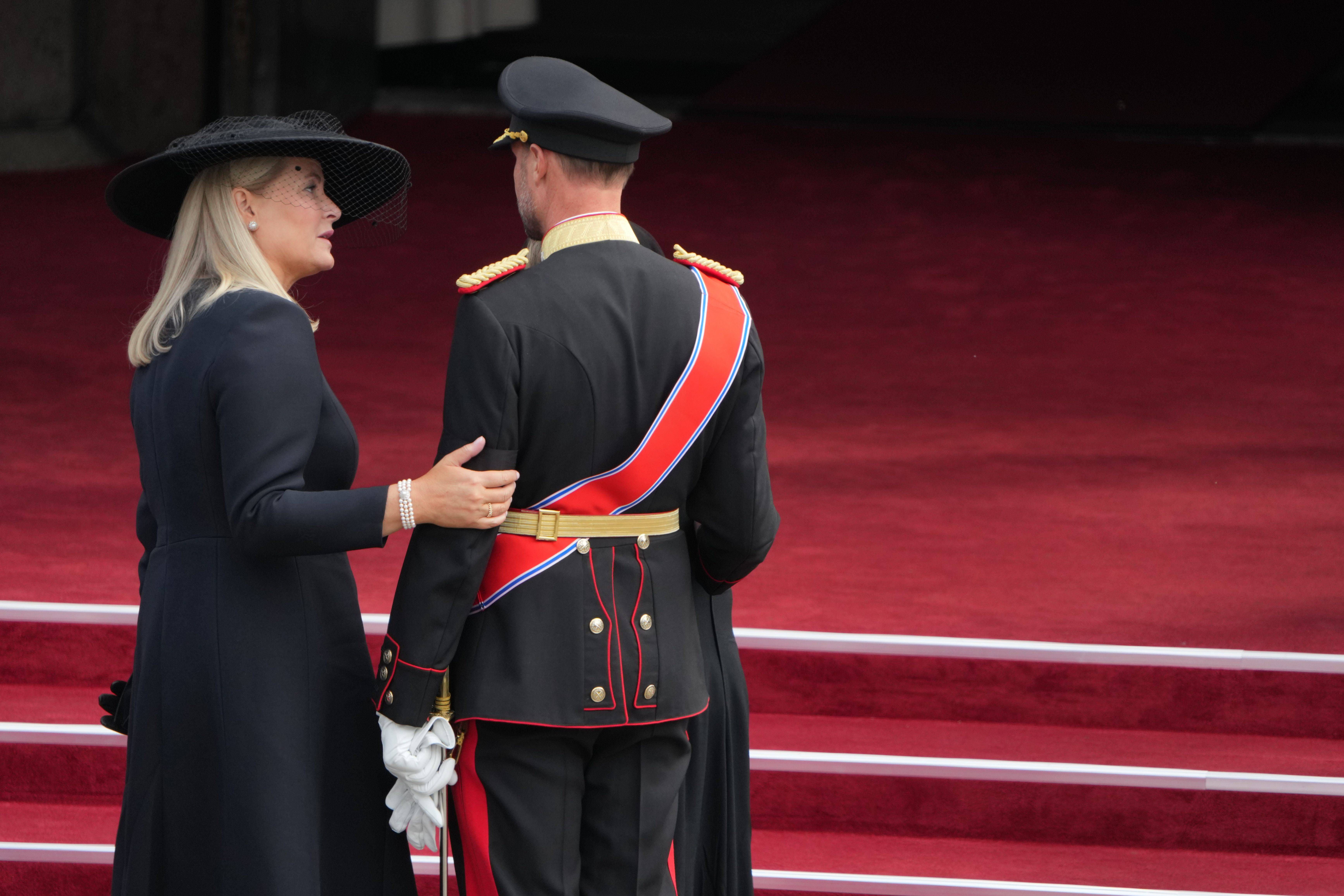 El cariñoso gesto de Mette Marit con Haakon de Noruega