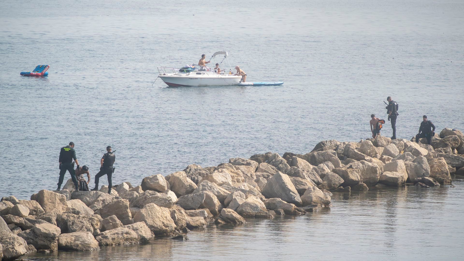 El CENIF avisó el 30 de julio de "intentos de llegada" a la Península de inmigrantes ocultos en vehículos desde Ceuta El CENIF avisó el 30 de julio de "intentos de llegada" a la Península de inmigrantes ocultos en vehículos desde Ceuta