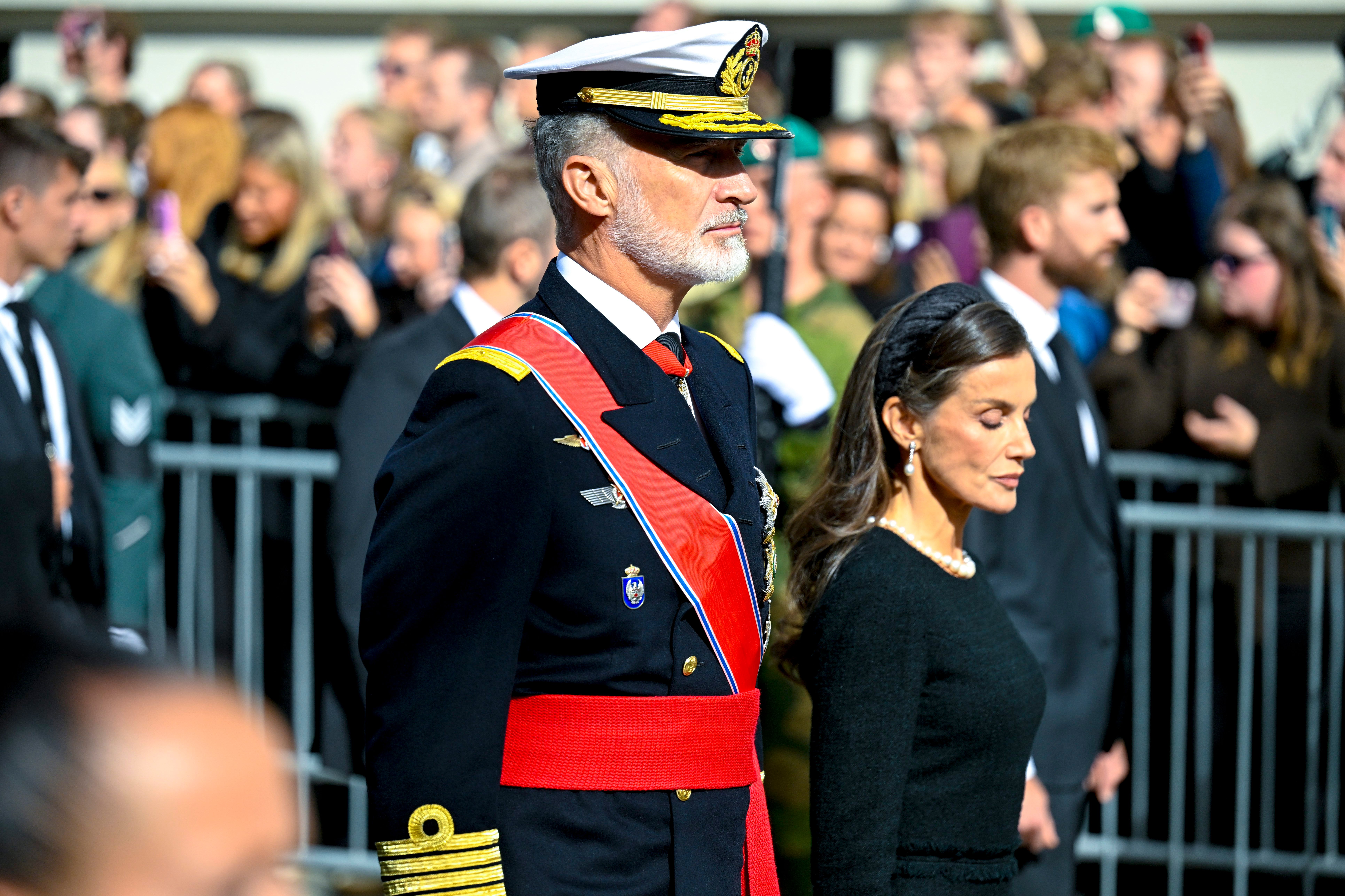 Felipe VI y Letizia en el funeral de Harald V