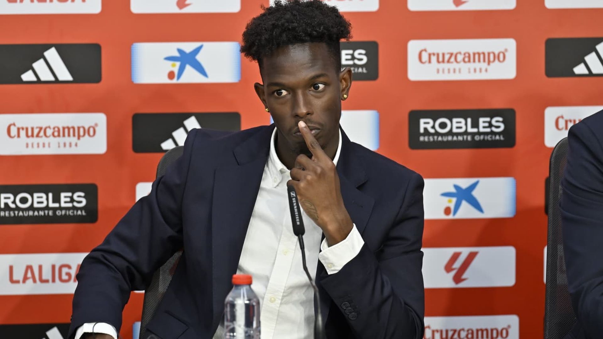 Félix Correia, en su presentación con el Sevilla Félix Correia, en su presentación con el Sevilla