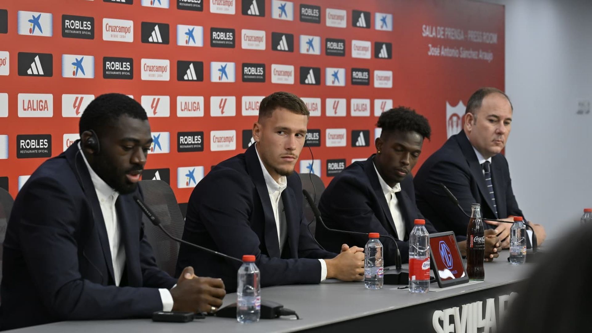 Fofana, Stassin y Félix, junto a José Ignacio Navarro
