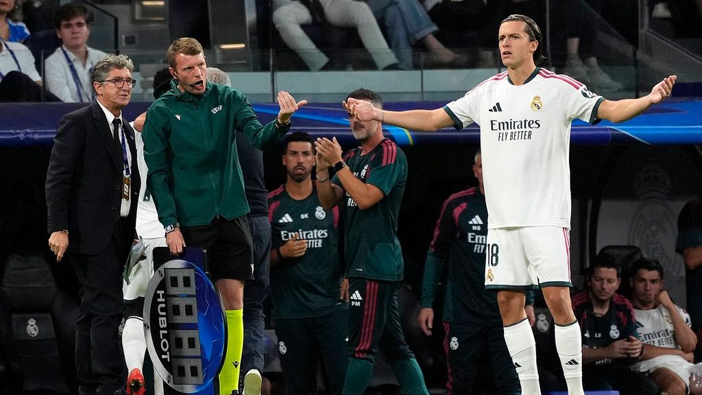 Mr. Asubío explica los diez mandamientos del nuevo arbitraje de la Champions League