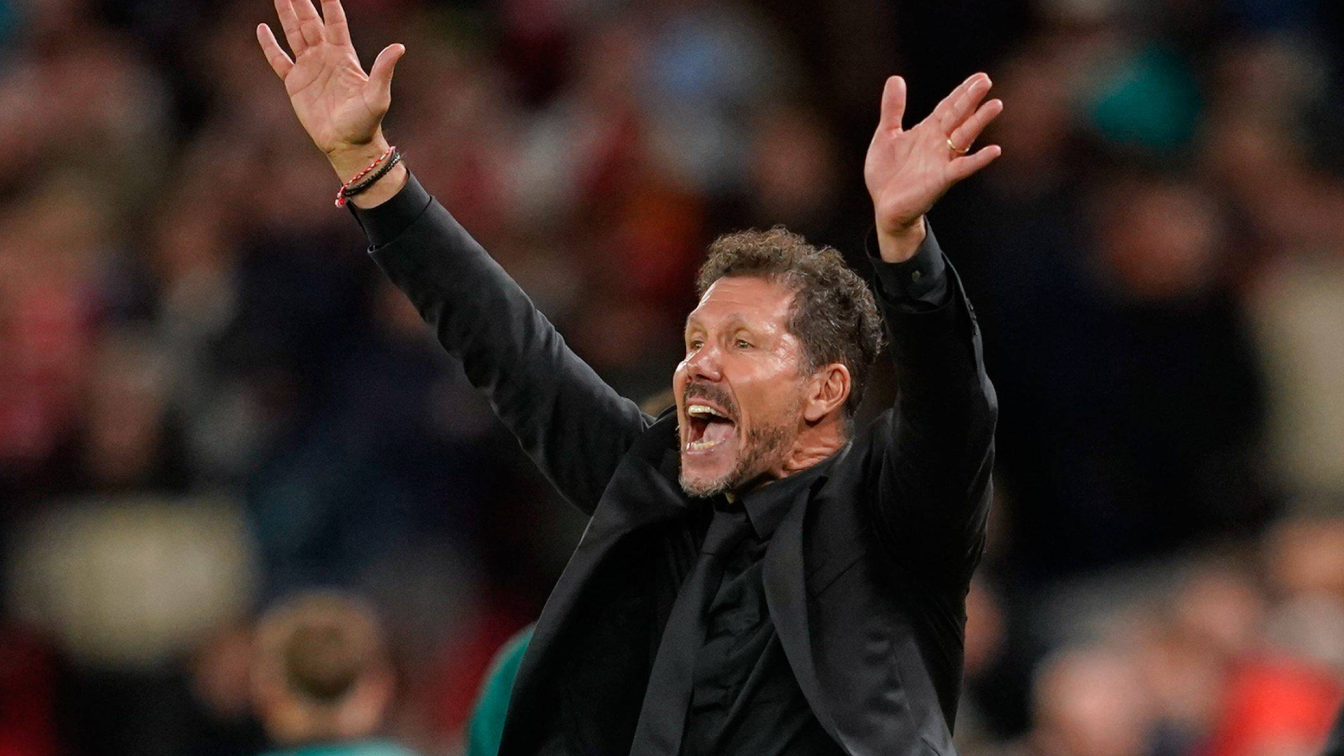 Simeone da indicaciones durante el Liverpool-Atlético de Madrid Simeone da indicaciones durante el Liverpool-Atlético de Madrid