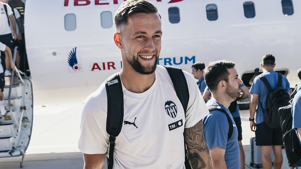 Carlos Corberán habla de su futuro y del odio de los jugadores y de las palabras de Rodri