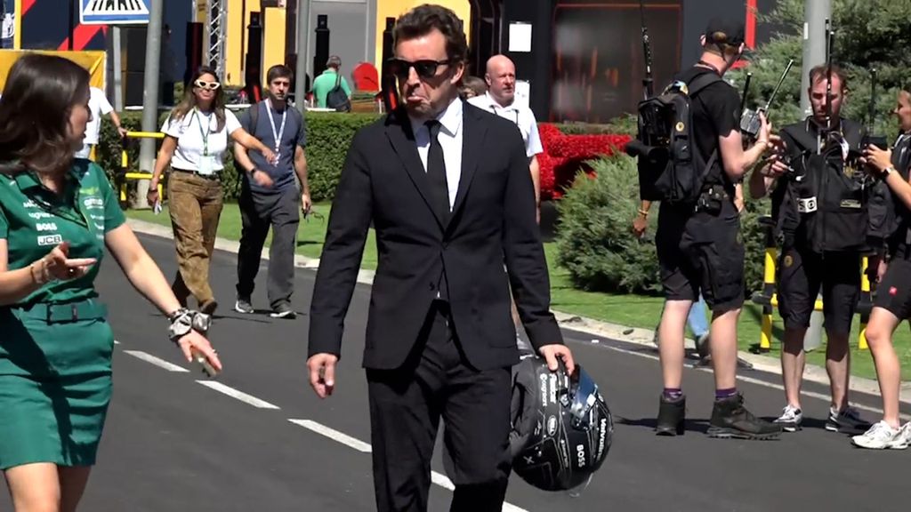 El look a lo James Bond de Fernando Alonso que arrasa en el Gran Premio de España de Fórmula 1