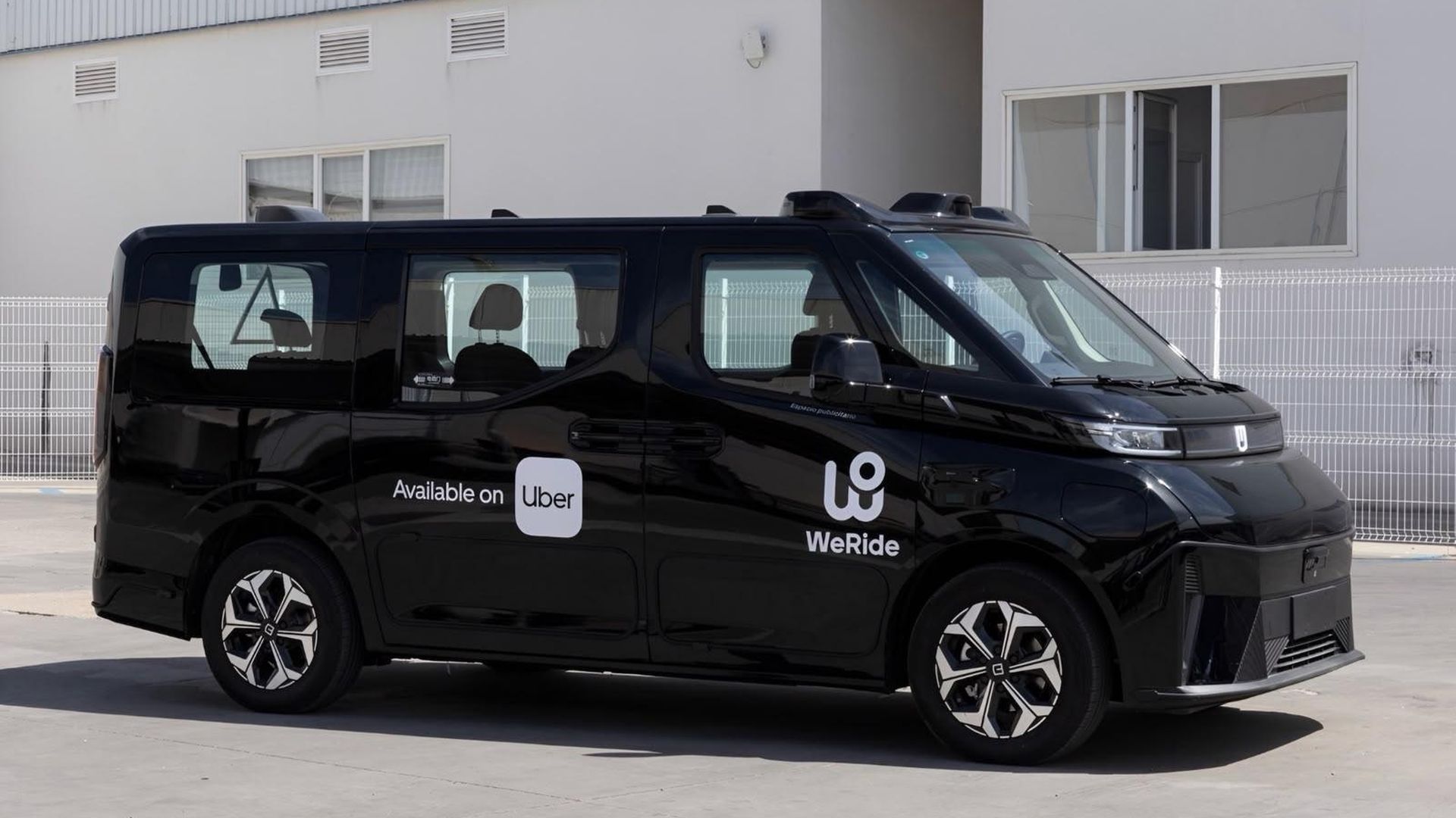 Madrid abre sus puertas al futuro: autorizados por la DGT, los coches autónomos de Uber circularán por sus calles a finales de año Madrid abre sus puertas al futuro: autorizados por la DGT, los coches autónomos de Uber circularán por sus calles a finales de año