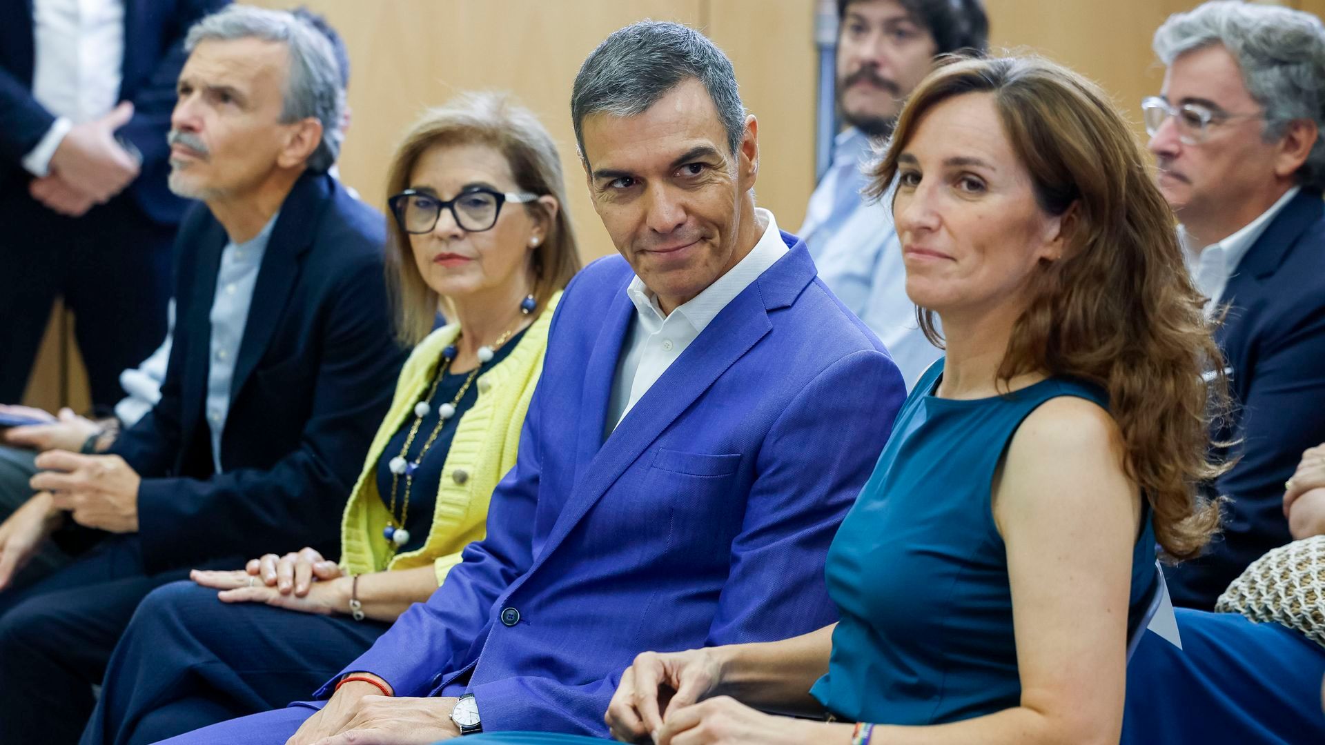 El Gobierno amplía el plan Veo: la ayuda para comprar gafas o lentillas seguirá siendo de hasta 100 euros El Gobierno amplía el plan Veo: la ayuda para comprar gafas o lentillas seguirá siendo de hasta 100 euros
